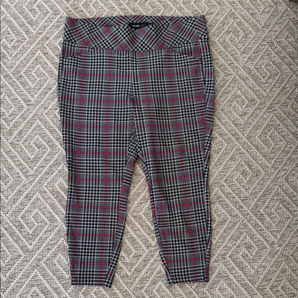 Torrid Pink & Black Plaid Pocket Pixie Skinny Studio Luxe Ponte Pants, Size 2R